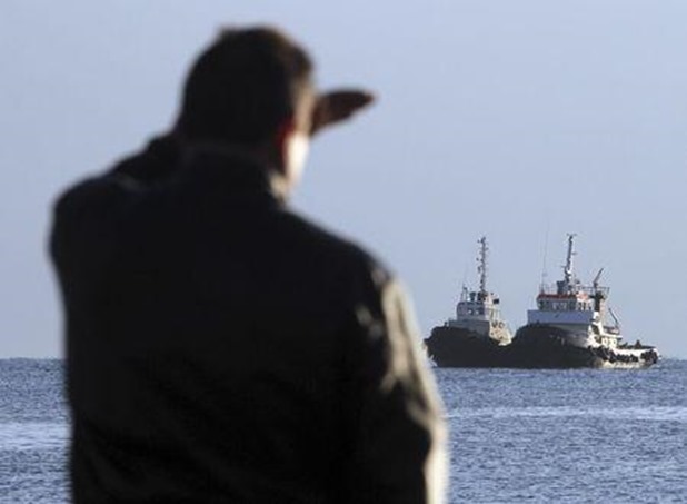 2014-12-30T163242Z_1_LYNXMPEABT0JX_RTROPTP_2_GREECE-SHIP