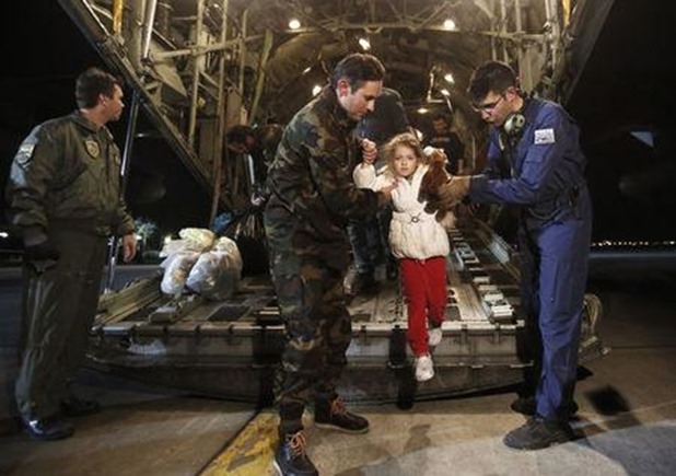 2014-12-30T163242Z_1_LYNXMPEABT0JY_RTROPTP_2_GREECE-SHIP