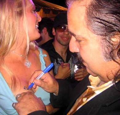 Ron Hyatt does not prefer Jewesses